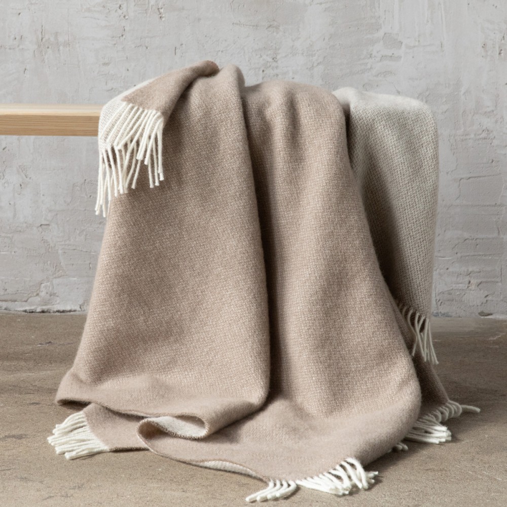 Wolldecke taupe Roberto - WoolMe | Baumwolldecken
